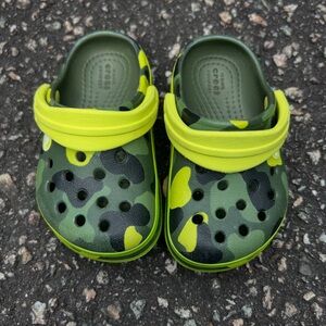 Crocs Kids’ Classic Camouflage Clog | Army Lime Green | Waterproof | Size C5